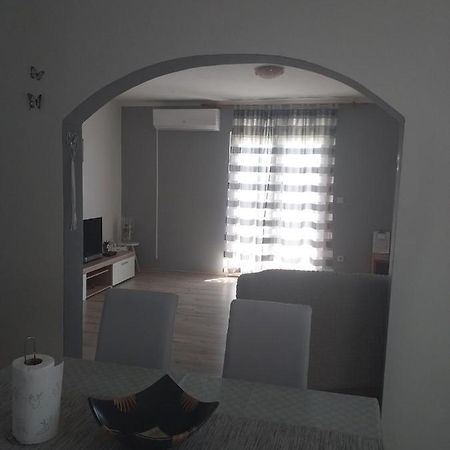 Apartment Darinka Sibenik Bagian luar foto