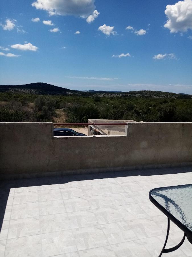 Apartment Darinka Sibenik Bagian luar foto